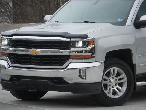 Used 2018 Chevrolet Silverado 1500 LT w/ All Star Edition AWD/4WD image 13