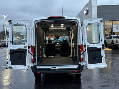 Used 2023 Ford Transit 250 Medium Roof w/ Load Area Protection Package image 32