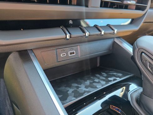 New 2025 Chevrolet Colorado W/T w/ Advanced Trailering Package image 15