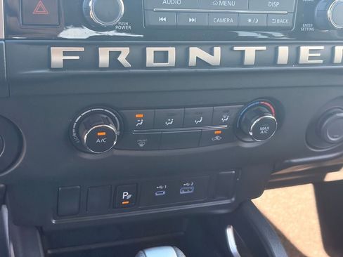 Certified 2025 Nissan Frontier SV RWD image 26