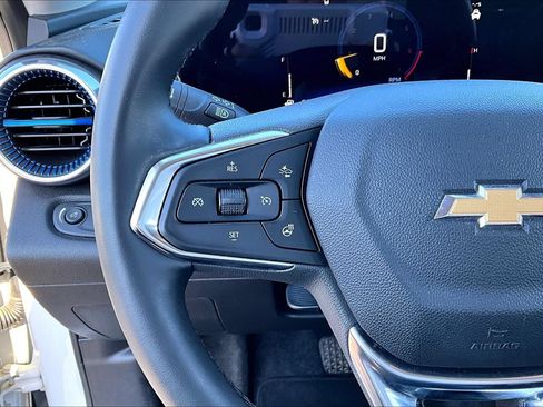 Used 2024 Chevrolet Trax LT w/ Driver Confidence Package FWD image 18