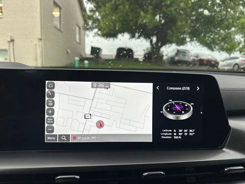 Used 2025 Kia Telluride S FWD image 18