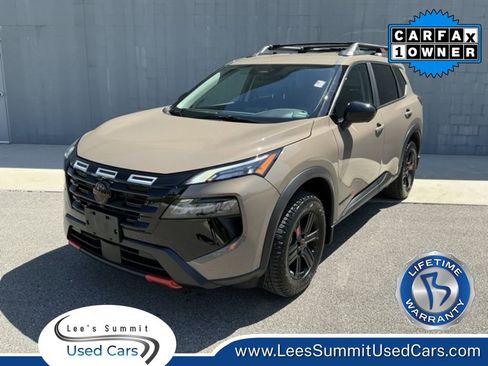 Used 2025 Nissan Rogue SV AWD/4WD image 1