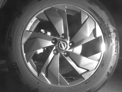 Used 2025 Nissan Rogue SV image 12