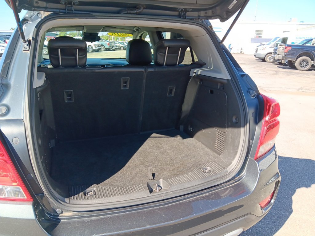 Used 2018 Chevrolet Trax LT w/ LT Convenience Package FWD image 6