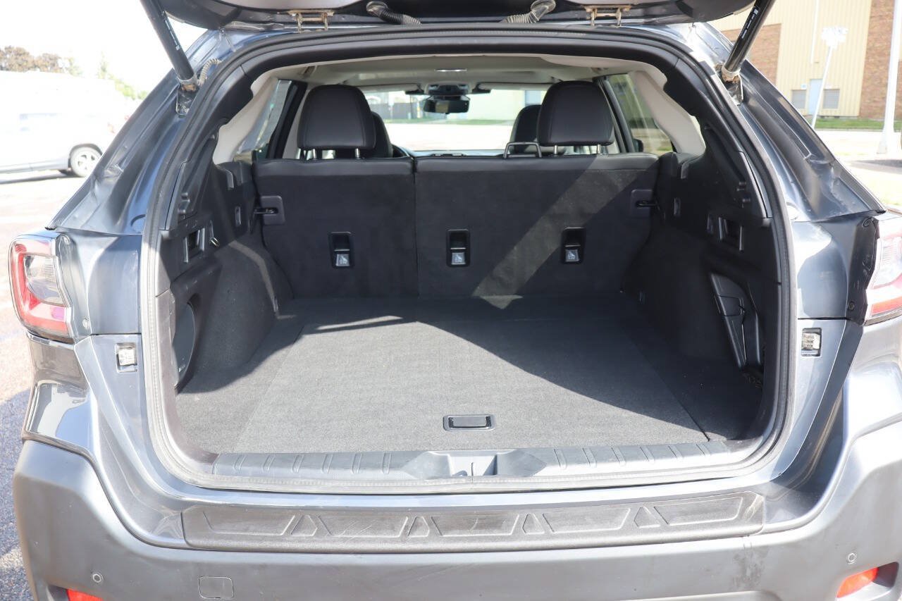 Used 2023 Subaru Outback Touring XT AWD/4WD image 12
