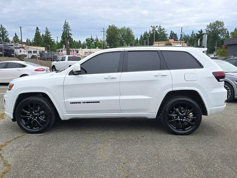 Used 2021 Jeep Grand Cherokee Laredo X AWD/4WD image 5