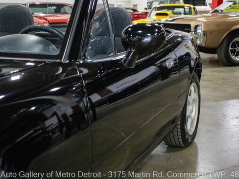 Used 1994 MAZDA MX-5 Miata RWD image 22