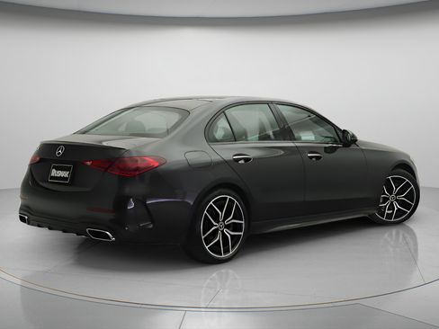 Used 2023 Mercedes-Benz C 300 Sedan image 4