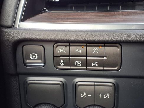 New 2026 Chevrolet Tahoe LS image 9