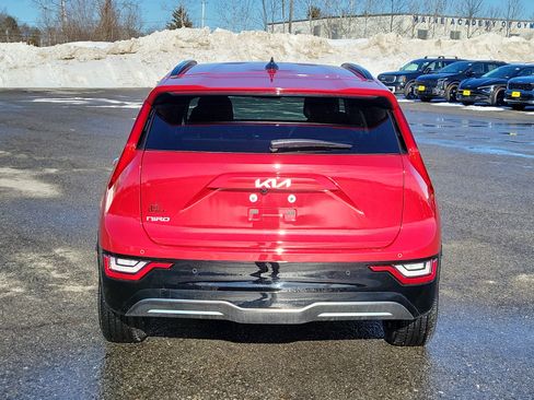 Used 2024 Kia Niro Wave w/ Wave Preserve Package image 6