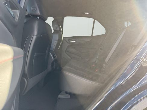 Used 2023 Chevrolet Equinox RS AWD/4WD image 9