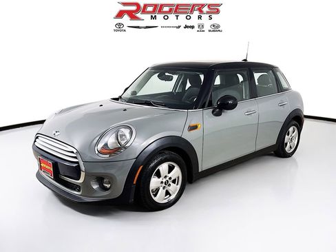 Used 2015 MINI Cooper 4-Door Hardtop FWD image 3