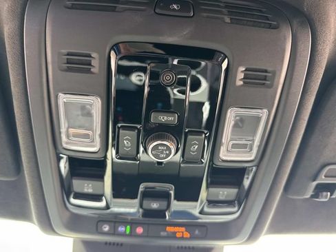Used 2025 Cadillac Escalade V AWD/4WD image 26