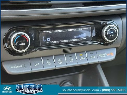 Certified 2023 Hyundai Kona SEL w/ Convenience Package image 32