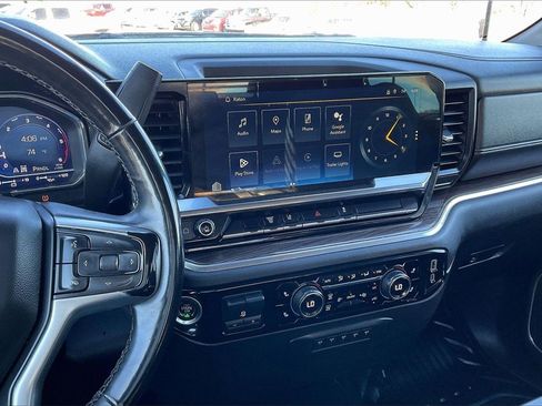 Used 2024 Chevrolet Silverado 2500 LT w/ Convenience Package image 6