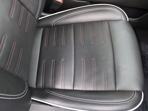 Used 2022 GMC Sierra 1500 AT4X image 34