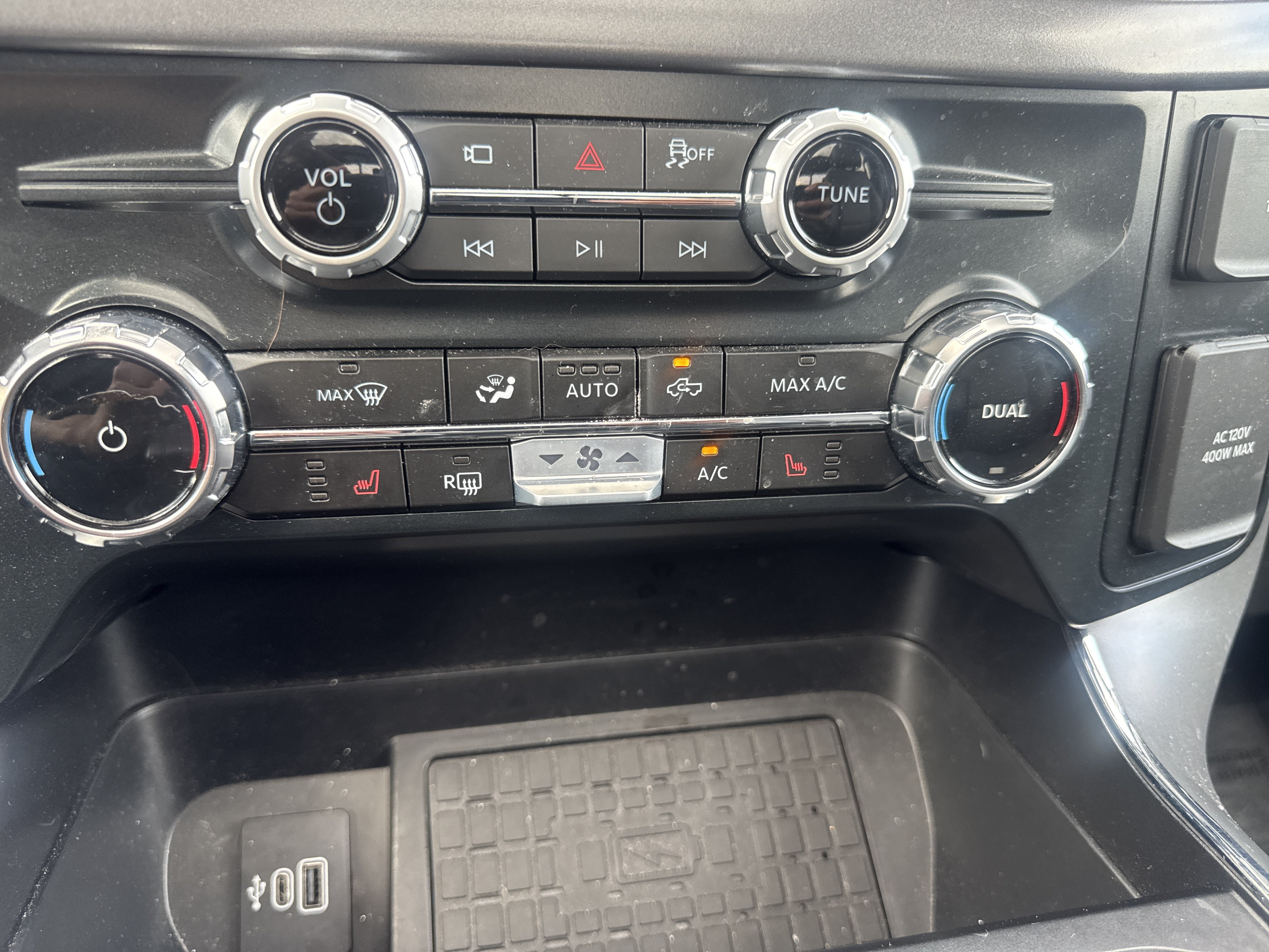 Used 2025 Ford F150 XLT w/ Equipment Group 303A High AWD/4WD image 25