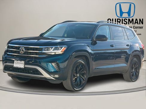 Used 2022 Volkswagen Atlas SE w/ Panoramic Sunroof Package image 2