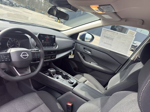New 2026 Nissan Rogue SV AWD/4WD image 25