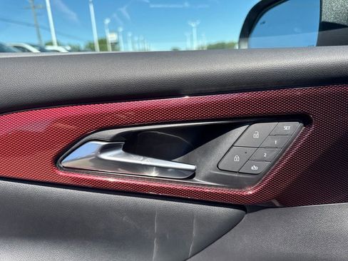 Used 2025 Chevrolet Traverse RS AWD/4WD image 12