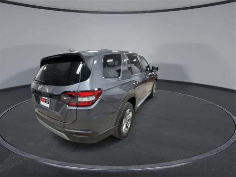 Used 2025 Honda Pilot EX-L image 8