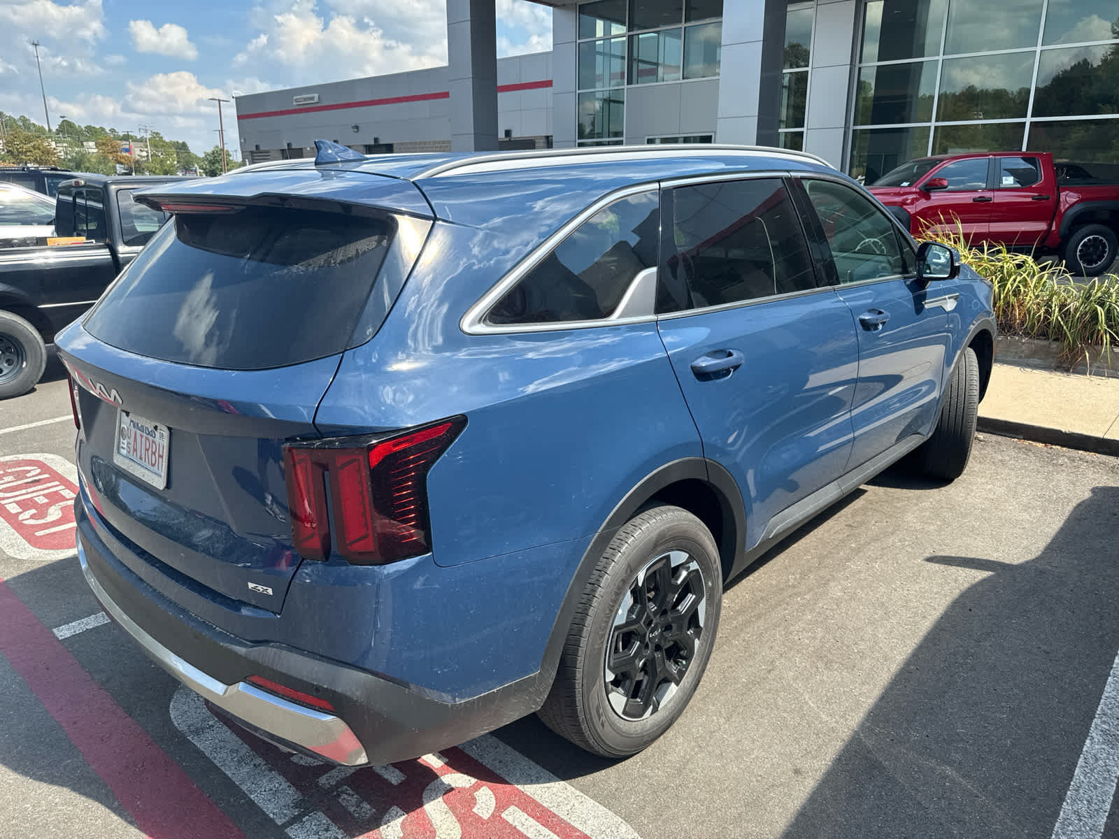Used 2025 Kia Sorento S AWD/4WD image 6