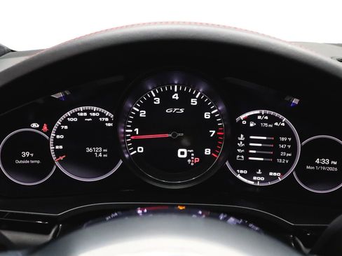 Used 2023 Porsche Cayenne GTS w/ Premium Package image 33