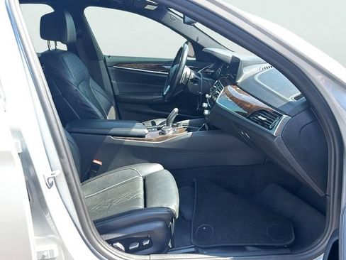 Used 2018 BMW 540i RWD image 11