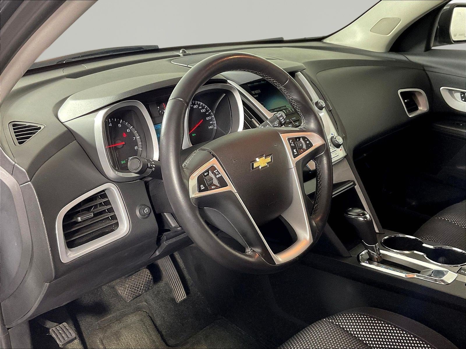 Used 2017 Chevrolet Equinox LT w/ Convenience Package FWD image 16