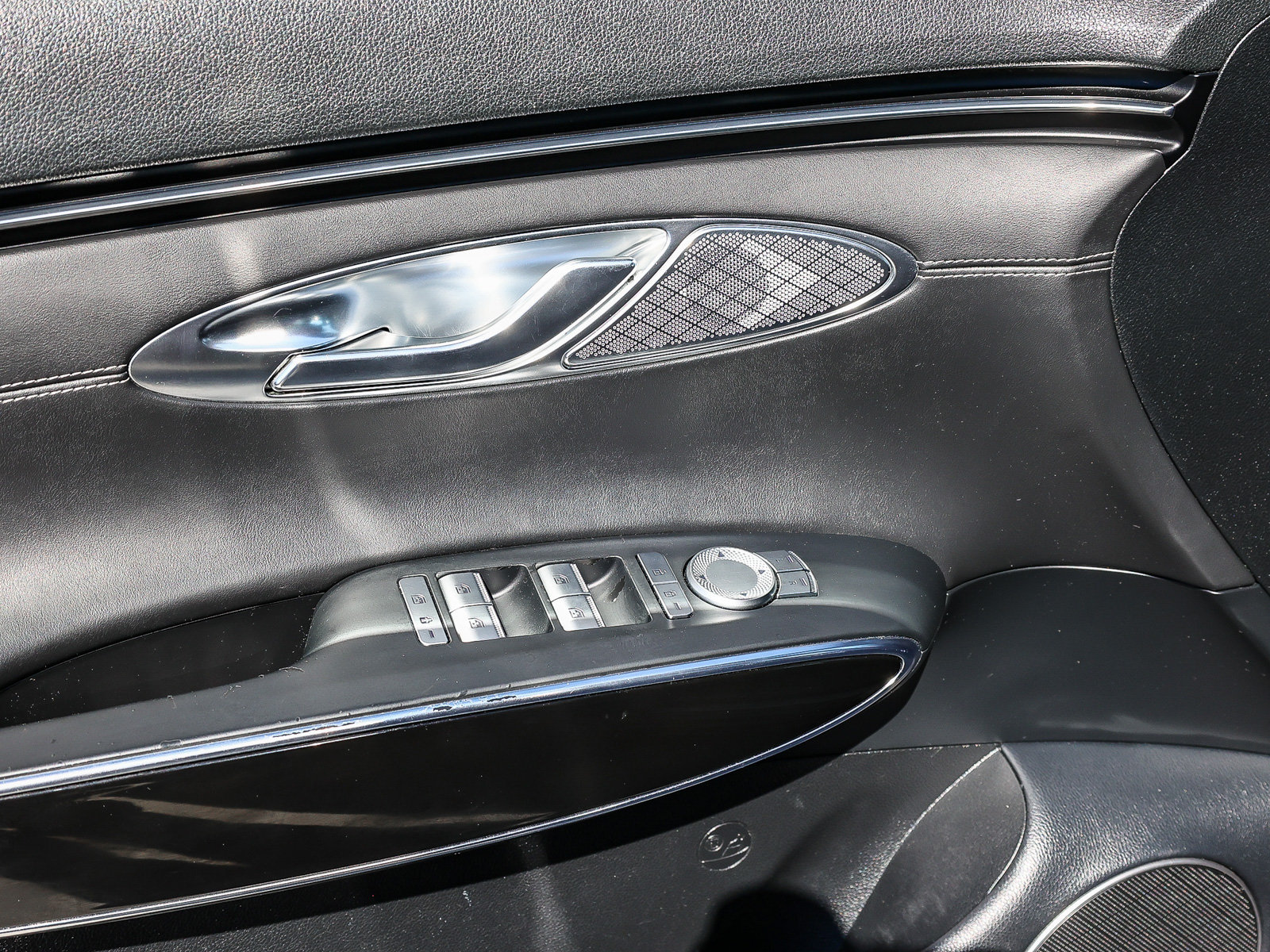 Used 2024 Genesis GV70 2.5T AWD/4WD image 22