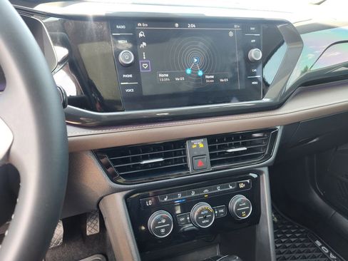 Used 2024 Volkswagen Taos SEL image 25