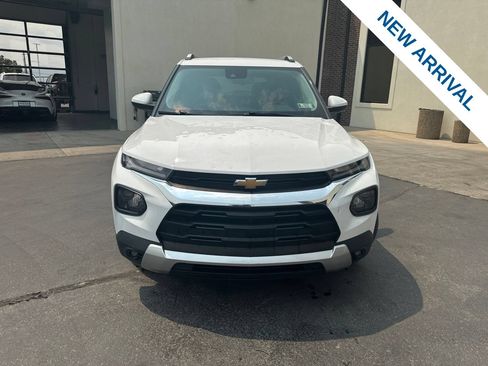 Used 2022 Chevrolet TrailBlazer LT AWD/4WD image 2