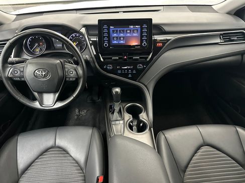 Used 2023 Toyota Camry SE image 15