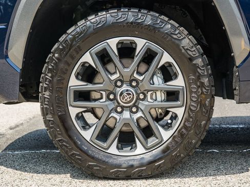 Used 2023 Toyota Tundra Limited w/ Power Package AWD/4WD image 20