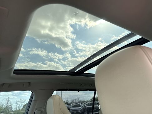 Used 2022 Toyota Highlander Platinum image 16