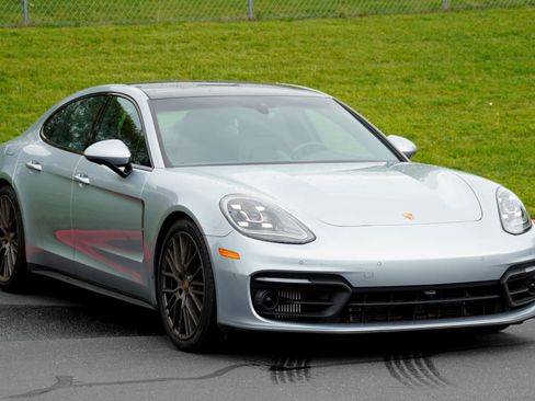 Certified 2023 Porsche Panamera Platinum Edition RWD image 2