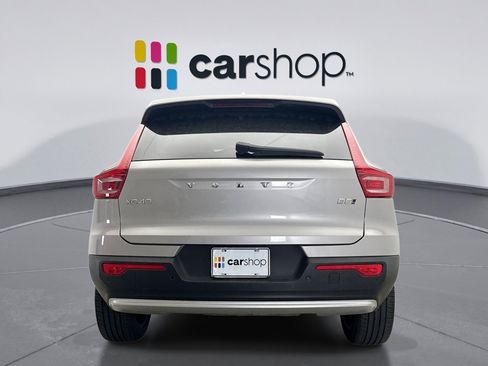 Used 2025 Volvo XC40 B5 Plus AWD/4WD image 4