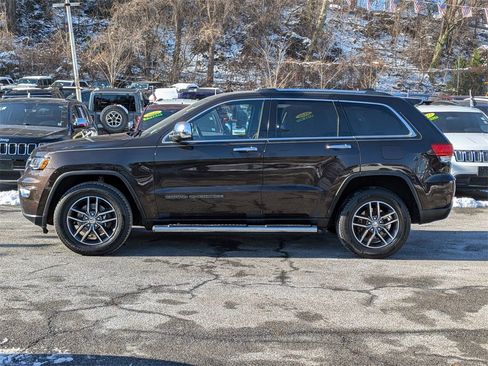Used 2017 Jeep Grand Cherokee Limited image 10