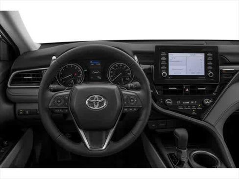 Used 2023 Toyota Camry SE w/ Cold Weather Package FWD image 7