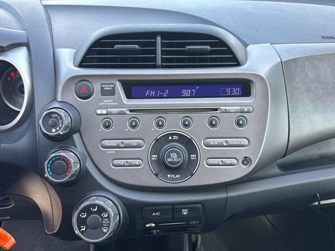 Used 2013 Honda Fit image 21