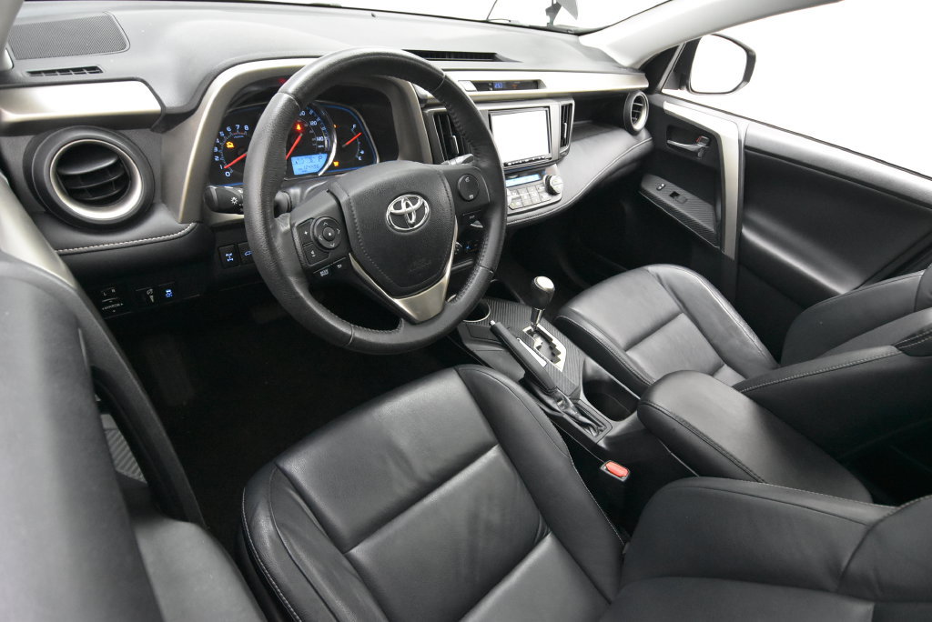 Used 2013 Toyota RAV4 Limited AWD/4WD image 30