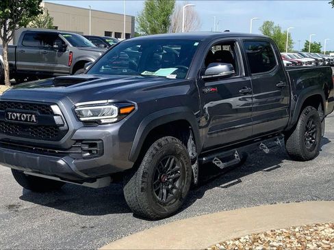 Used 2020 Toyota Tacoma TRD Pro AWD/4WD image 5