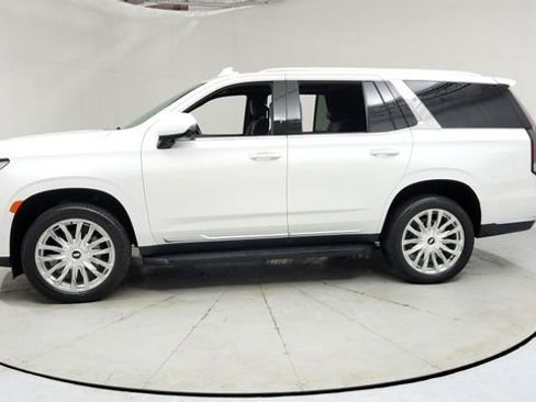 Certified 2024 Cadillac Escalade Premium Luxury image 2