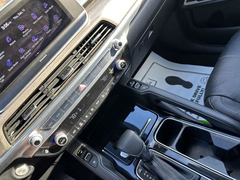 Used 2022 Kia Telluride EX w/ EX Premium Package image 14