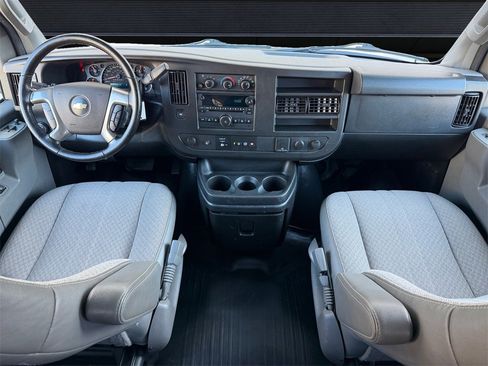 Used 2019 Chevrolet Express 3500 LS image 15