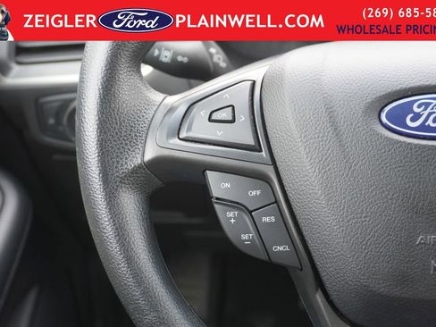 Used 2021 Ford Edge SE image 21