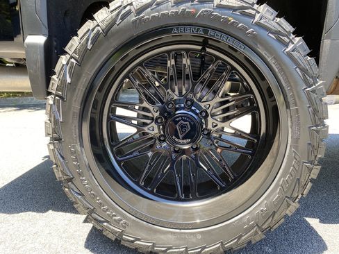 Used 2025 GMC Sierra 2500 AT4 w/ AT4 Premium Plus Package AWD/4WD image 46