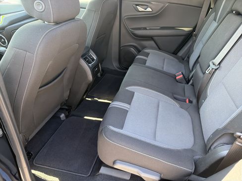 Used 2025 Chevrolet Blazer LT FWD image 31