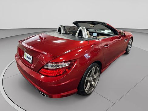 Used 2015 Mercedes-Benz SLK 250 w/ Premium Package image 39